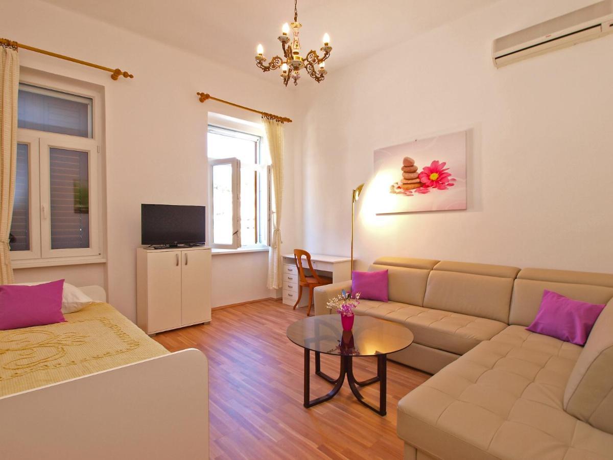 Apartment By The Sea Rabac 1093 ภายนอก รูปภาพ